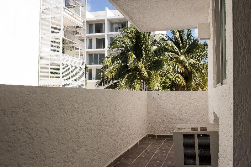 Las Gaviotas Hotel & Suites Cancún Exteriör bild