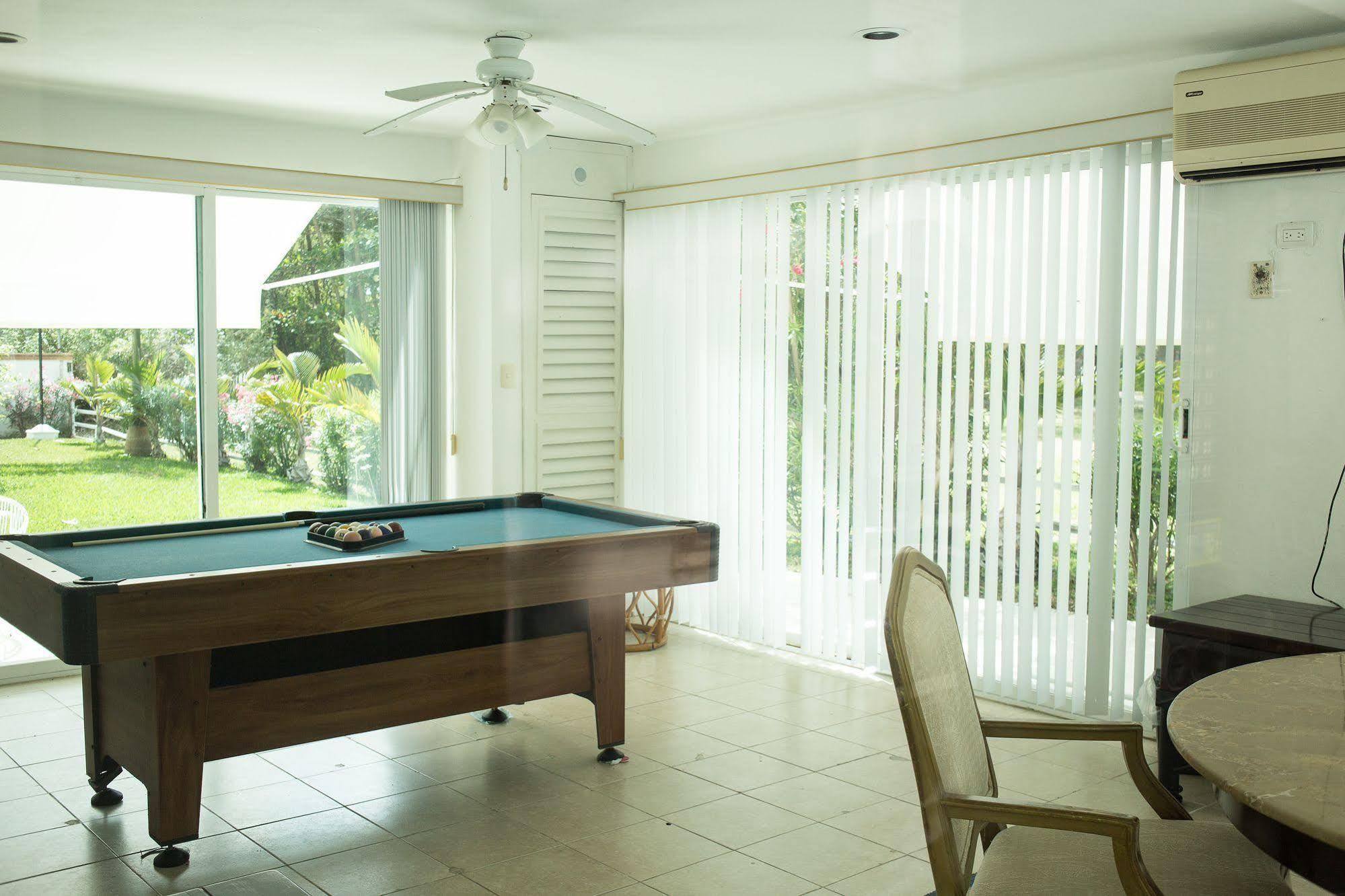 Las Gaviotas Hotel & Suites Cancún Exteriör bild